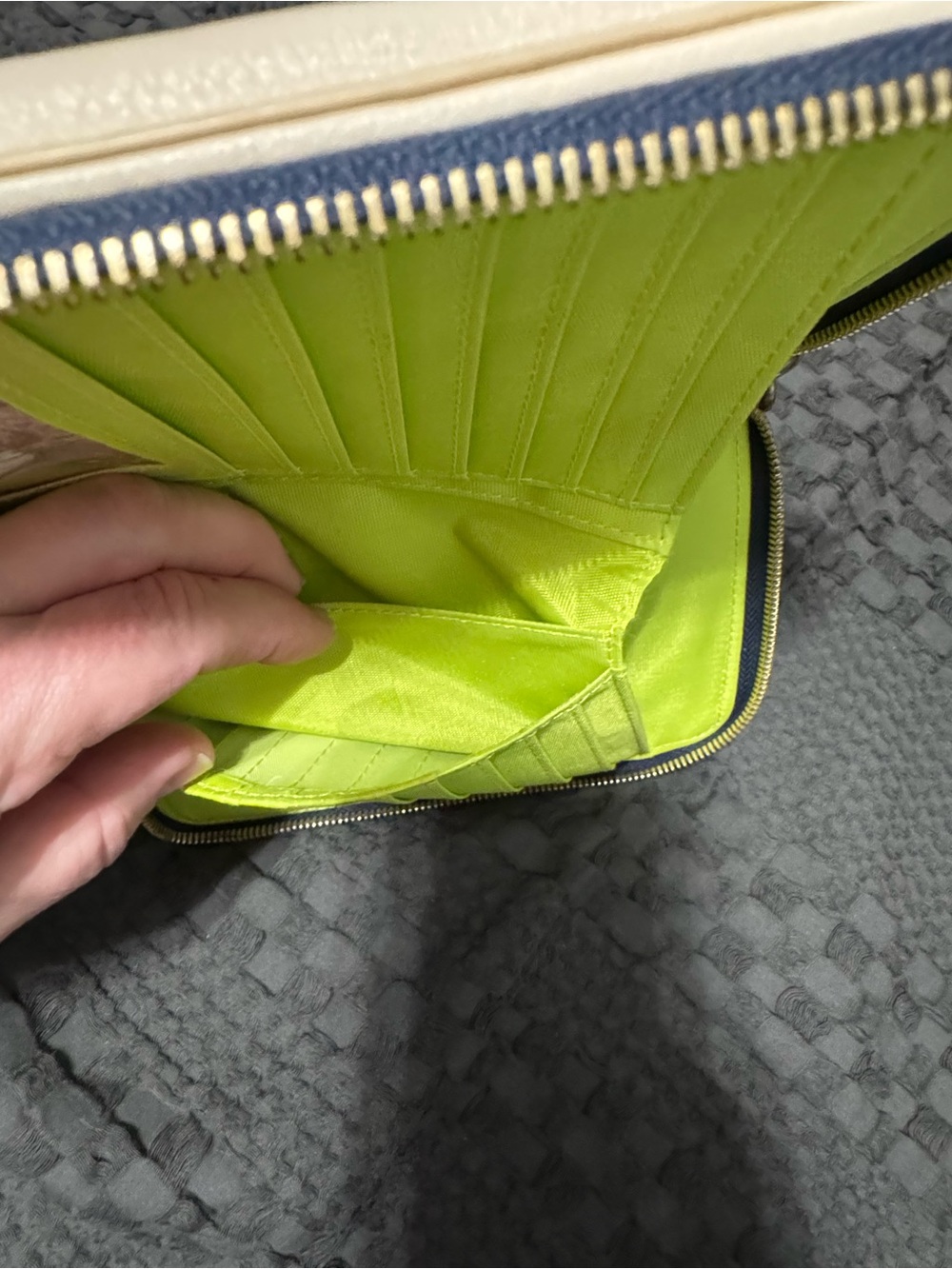Spartina 449 Wristlet Multi Phone Wallet - Picture 7 of 9